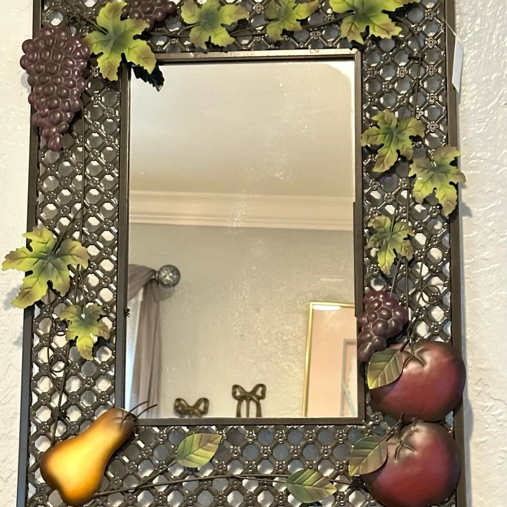 Sonoma Villa Decorative Fruit-Themed Wall Mirror